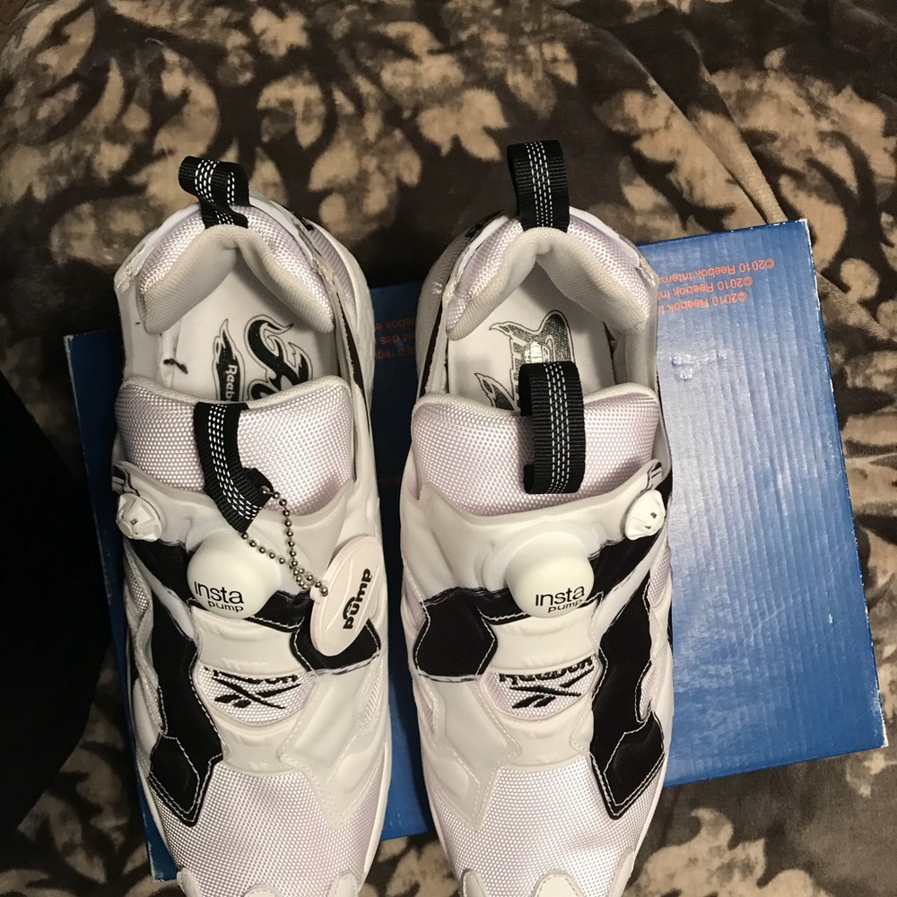 Reebok InstaPump Fury Shoes - Picture 4 of 5
